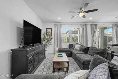 8812 W Agora Lane, Tolleson, AZ 85353 - Photo 7