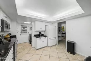 2602 E Larkspur Dr, Phoenix, AZ 85032 - Photo 9