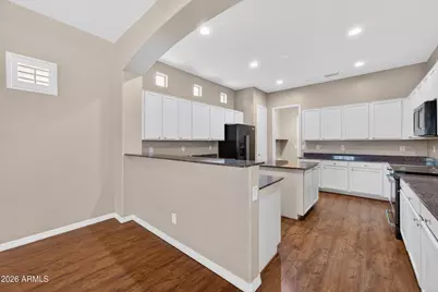 813 W Village Parkway, Litchfield Park, AZ 85340 - Photo 11