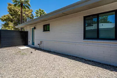 6227 N 13th Place #Apt 2, Phoenix, AZ 85014 - Photo 15