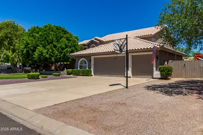 4648 W Misty Willow Lane, Glendale, AZ 85310 - Photo 9