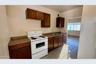1233 W Pierce Street #Apt 3, Phoenix, AZ 85007 - Photo 5