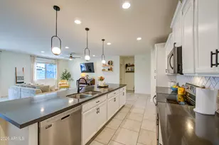 18187 W Via Montoya Dr, Surprise, AZ 85387 - Photo 11