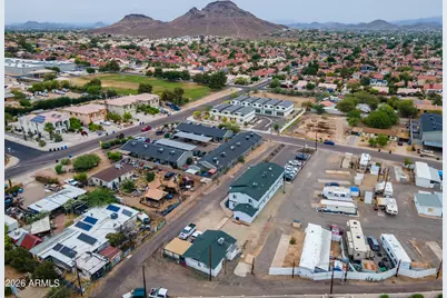 2015 E Eugie Terrace, Phoenix, AZ 85022 - Photo 9