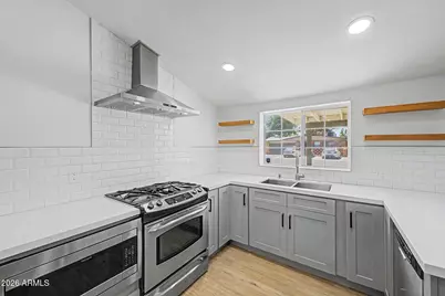 702 W Rose Lane, Phoenix, AZ 85013 - Photo 11