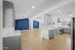 702 W Rose Ln, Phoenix, AZ 85013 - Photo 11