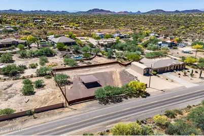 115 E Honda Bow Road, Phoenix, AZ 85086 - Photo 31