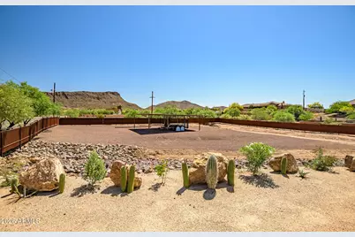 115 E Honda Bow Road, Phoenix, AZ 85086 - Photo 27