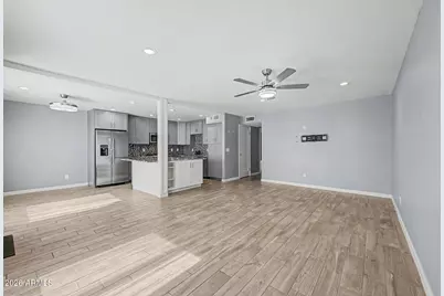 5209 N 18th Drive, Phoenix, AZ 85015 - Photo 9