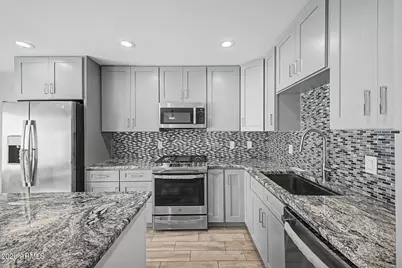 5209 N 18th Drive, Phoenix, AZ 85015 - Photo 13