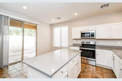 7014 E Kiva Avenue, Mesa, AZ 85209 - Photo 5