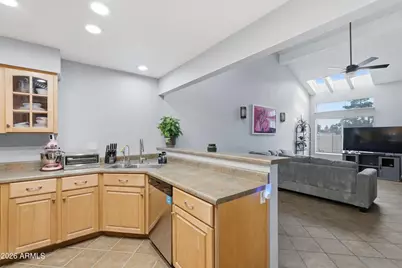 3302 E Aire Libre Avenue #102, Phoenix, AZ 85032 - Photo 9