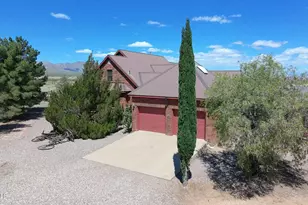 821 W Justin St, Pearce, AZ 85625 - Photo 5