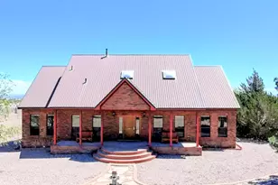 821 W Justin St, Pearce, AZ 85625 - Photo 1
