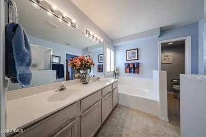 8929 W Lisbon Lane, Peoria, AZ 85381 - Photo 23