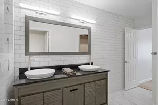 7520 E Earll Dr, Scottsdale, AZ 85251 - Photo 21