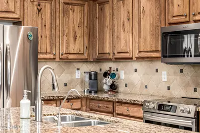 13081 W Tyler Trail, Peoria, AZ 85383 - Photo 17