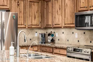 13081 W Tyler Trail, Peoria, AZ 85383 - Photo 17