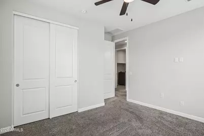 18316 N 65th Place, Phoenix, AZ 85054 - Photo 31