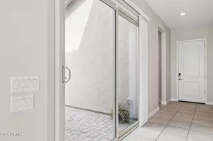 18316 N 65th Pl, Phoenix, AZ 85054 - Photo 13