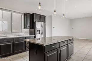 18316 N 65th Pl, Phoenix, AZ 85054 - Photo 11