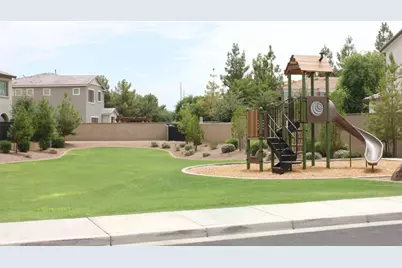 4754 E Olive Avenue, Gilbert, AZ 85234 - Photo 7