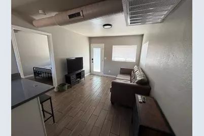 4422 N Longview Avenue #Apt 4, Phoenix, AZ 85014 - Photo 3