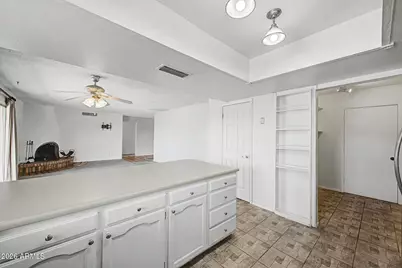 10632 N 49th Avenue, Glendale, AZ 85304 - Photo 11