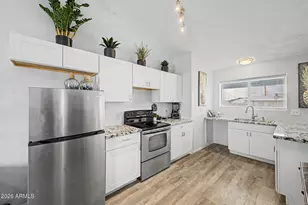 2722 E Marguerite Ave, Phoenix, AZ 85040 - Photo 9