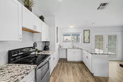 2722 E Marguerite Avenue, Phoenix, AZ 85040 - Photo 7