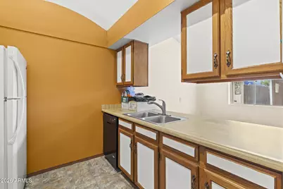 5123 W Willow Avenue, Glendale, AZ 85304 - Photo 7
