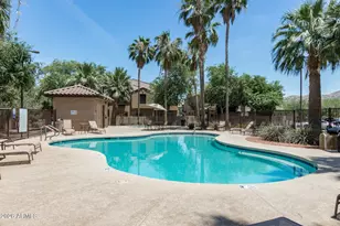 2954 E Donner Dr, Phoenix, AZ 85042 - Photo 39
