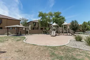 2954 E Donner Dr, Phoenix, AZ 85042 - Photo 33