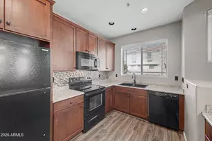2954 E Donner Dr, Phoenix, AZ 85042 - Photo 9
