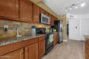 11001 N 46th Ave, Glendale, AZ 85304 - Photo 7