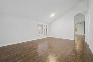 4309 E Abraham Ln, Phoenix, AZ 85050 - Photo 3