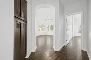 4309 E Abraham Ln, Phoenix, AZ 85050 - Photo 9