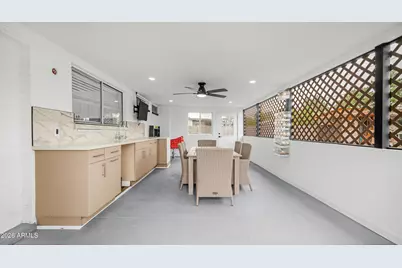 4146 W Desert Hills Drive, Phoenix, AZ 85029 - Photo 9