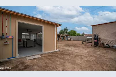 4146 W Desert Hills Drive, Phoenix, AZ 85029 - Photo 29