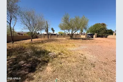 135 S Rex Avenue, Apache Junction, AZ 85120 - Photo 13