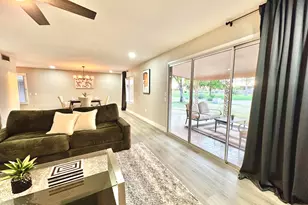 18442 N 104th Ave, Sun City, AZ 85373 - Photo 7