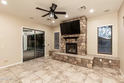 24212 N 24th Place, Phoenix, AZ 85024 - Photo 23