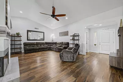 7521 W Willow Avenue, Peoria, AZ 85381 - Photo 5