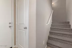 900 S 94th St, Chandler, AZ 85224 - Photo 9