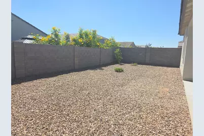 18589 W Smoketree Drive, Wittmann, AZ 85361 - Photo 11