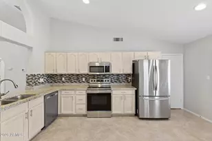 16913 E De Anza Dr, Fountain Hills, AZ 85268 - Photo 3