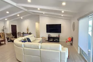 9821 E Becker Ln, Scottsdale, AZ 85260 - Photo 15