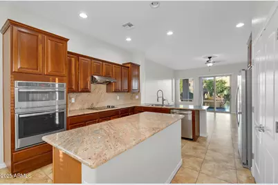 637 E Indian Wells Place, Chandler, AZ 85249 - Photo 9