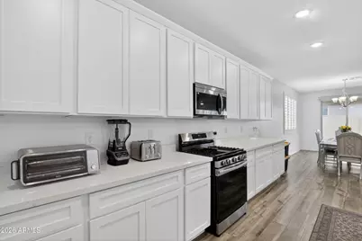 12761 W Parkway Lane, Avondale, AZ 85323 - Photo 7