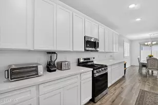 12761 W Pkwy Ln, Avondale, AZ 85323 - Photo 7